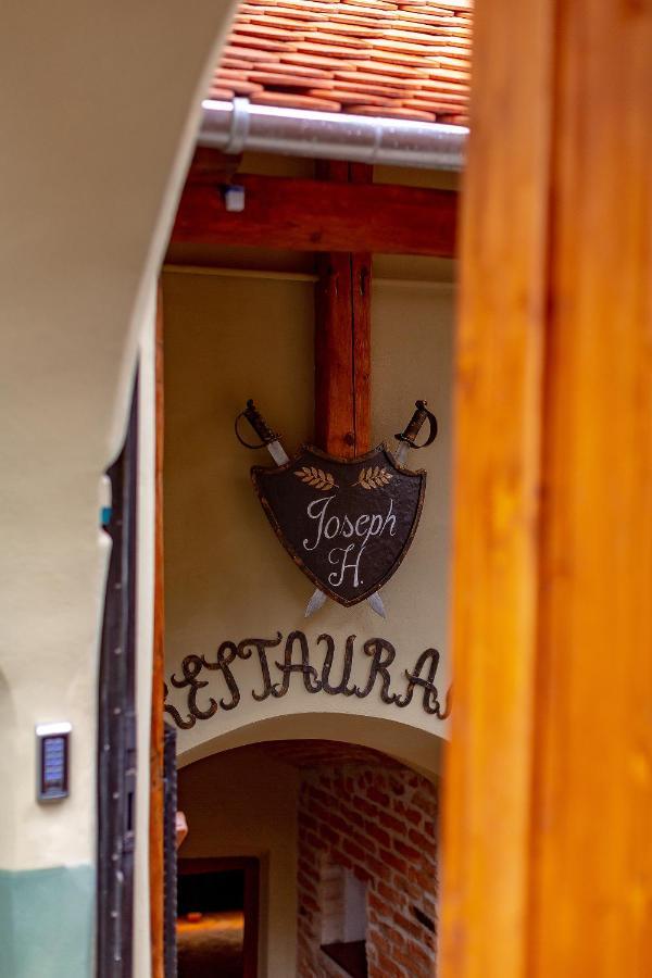 Casa Joseph Haydn Hotel Sighişoara Buitenkant foto