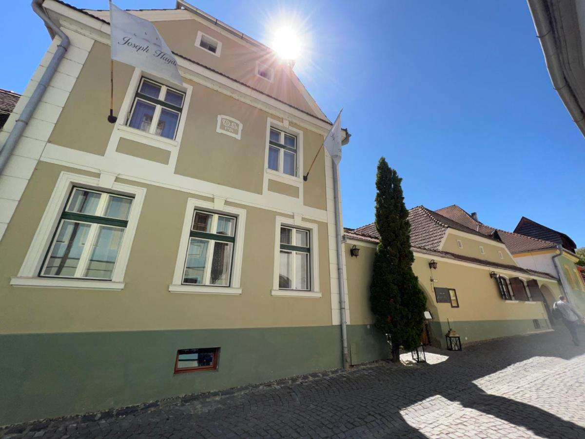 Casa Joseph Haydn Hotel Sighişoara Buitenkant foto